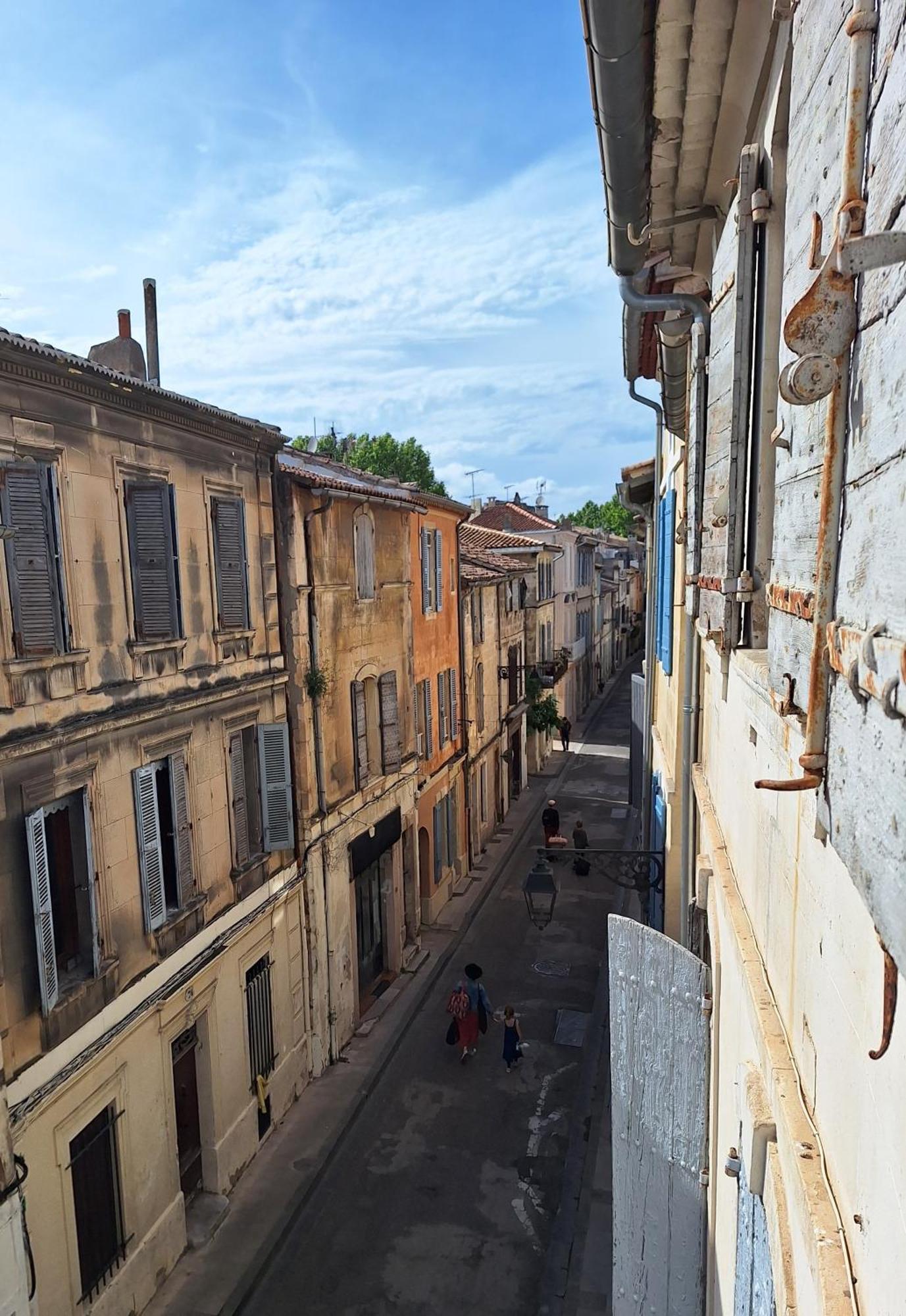 La Garriguette Appart Centre Historique Calme Climatise 6 Couchages Αρλ Εξωτερικό φωτογραφία
