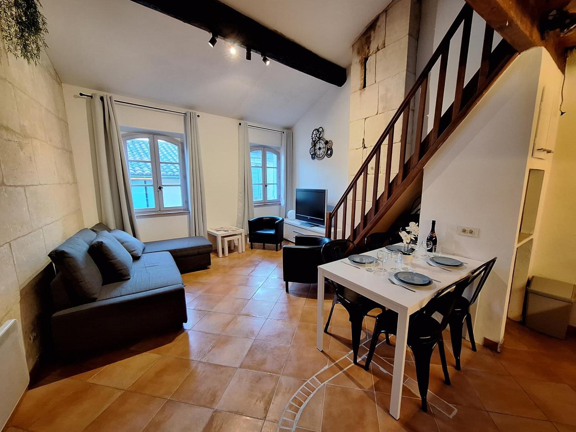 La Garriguette Appart Centre Historique Calme Climatise 6 Couchages Αρλ Εξωτερικό φωτογραφία