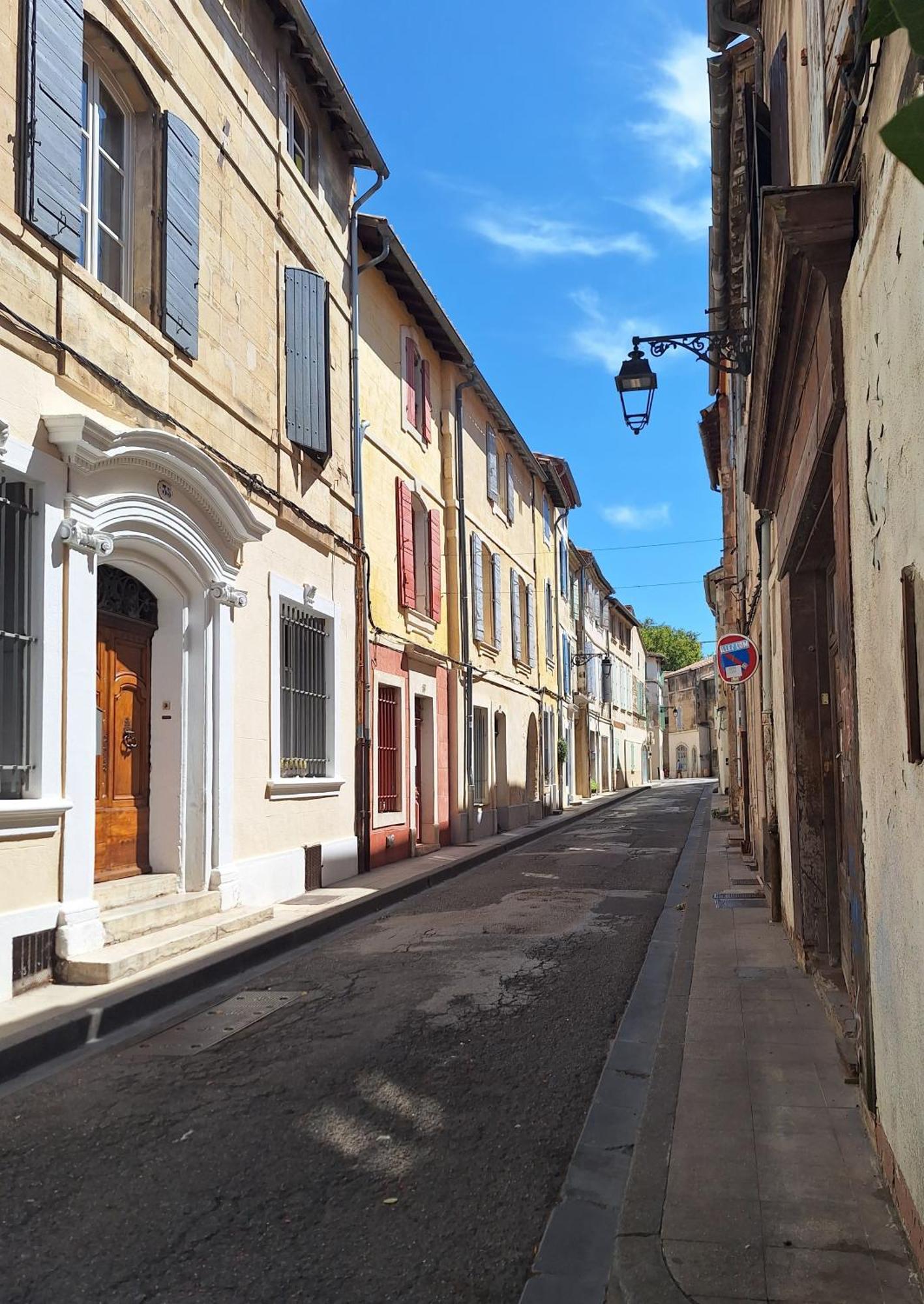 La Garriguette Appart Centre Historique Calme Climatise 6 Couchages Αρλ Εξωτερικό φωτογραφία
